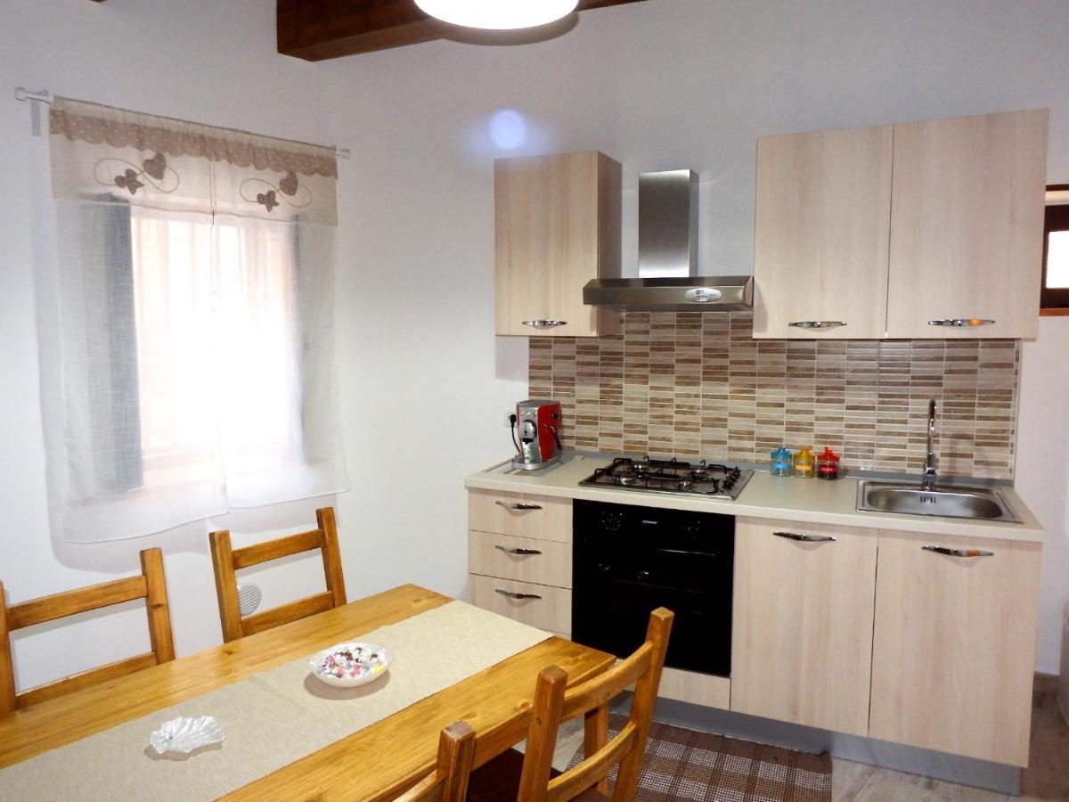 Bed and Breakfast Il Vicoletto Frascineto Exterior foto